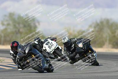 media/Nov-16-2025-Race Pace (Sun) [[8c5fa54630]]/Verified Riders/2-Turn 7 (945am)/